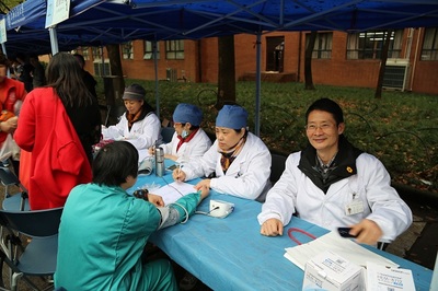 上海交通大學(xué)后勤集團(tuán)成功舉辦第十期“特色服務(wù)一條街”活動 企業(yè)管理視角下的高校后勤服務(wù)探索