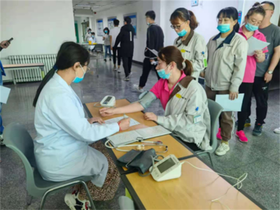 福山區(qū)福新街道社區(qū)衛(wèi)生服務(wù)中心 上門(mén)職業(yè)健康體檢助力企業(yè)管理提升